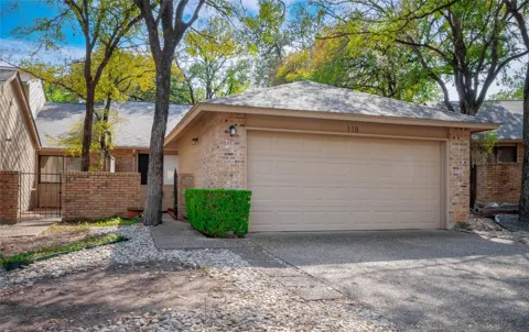 7211 Lakewood Drive #E118