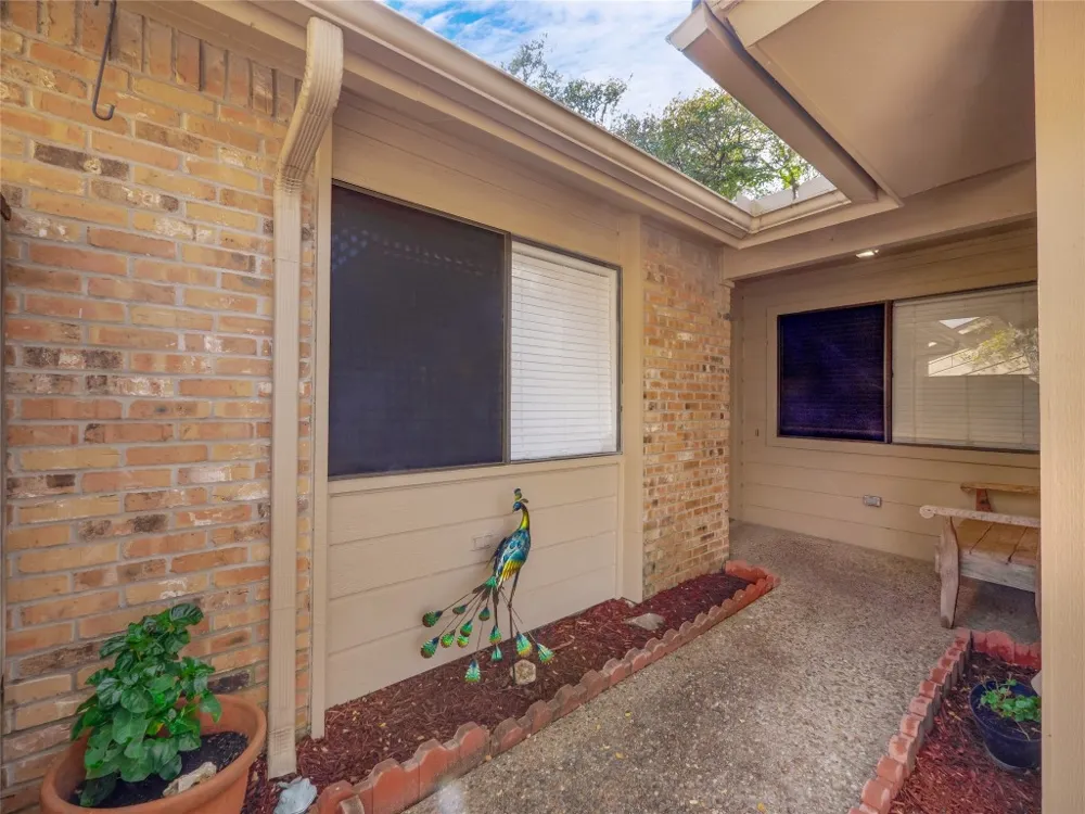 7211 Lakewood Drive #E118 Austin, TX 78750