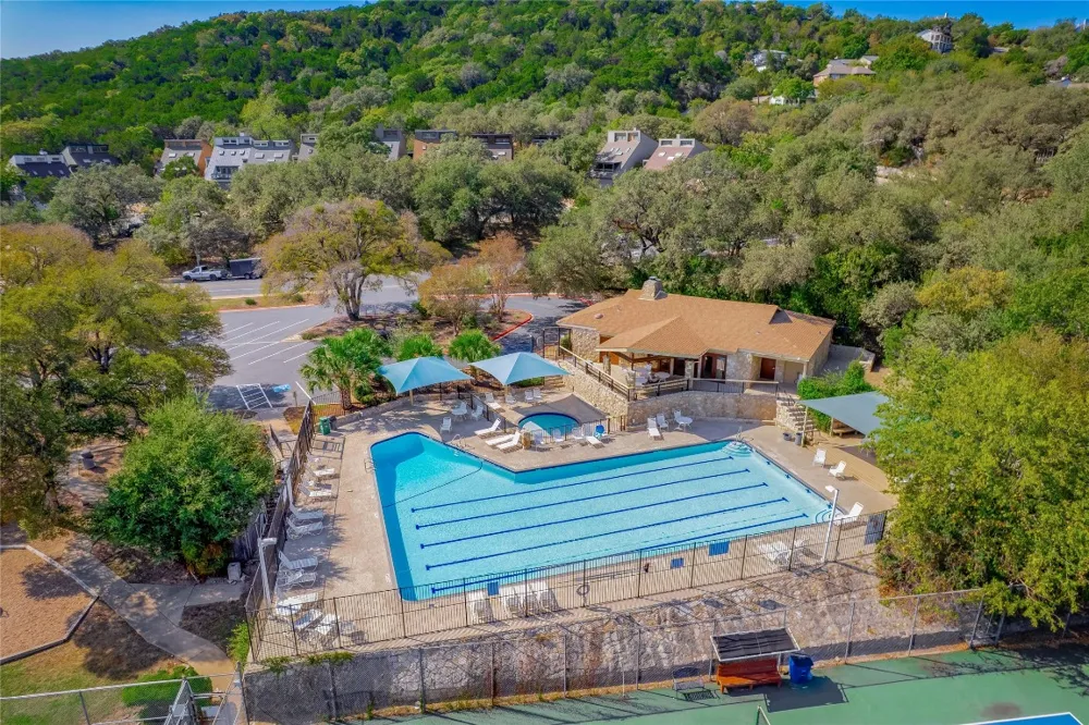 7211 Lakewood Drive #E118 Austin, TX 78750