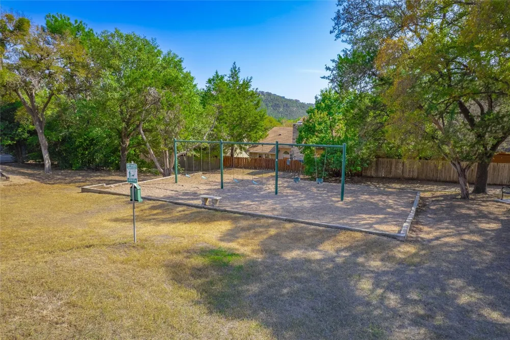 7211 Lakewood Drive #E118 Austin, TX 78750