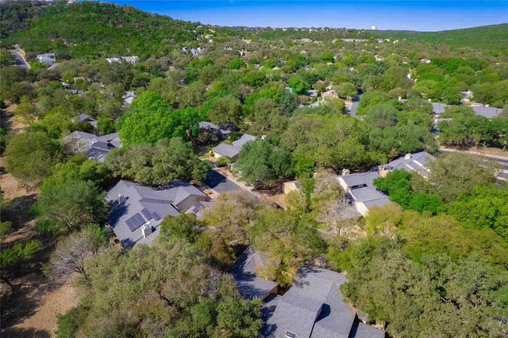 7211 Lakewood Drive #E118 Austin, TX 78750