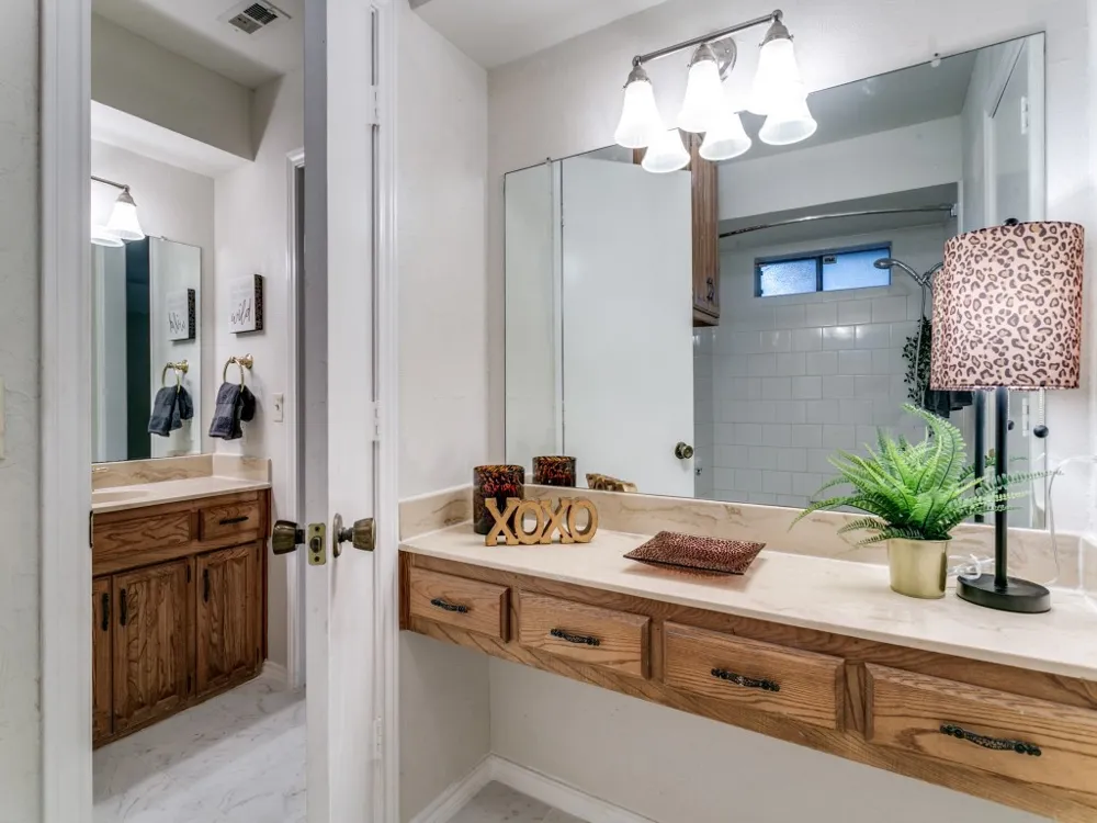 905 Summer Trail Flower Mound, TX 75028