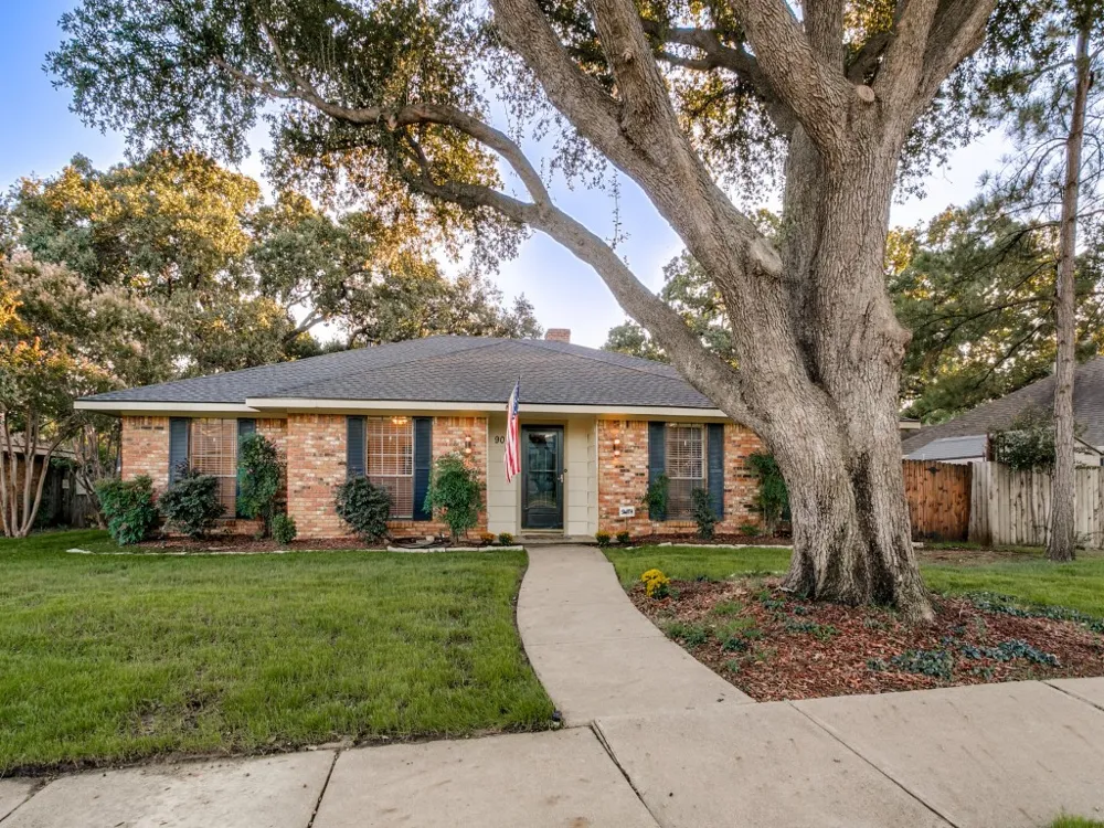 905 Summer Trail Flower Mound, TX 75028