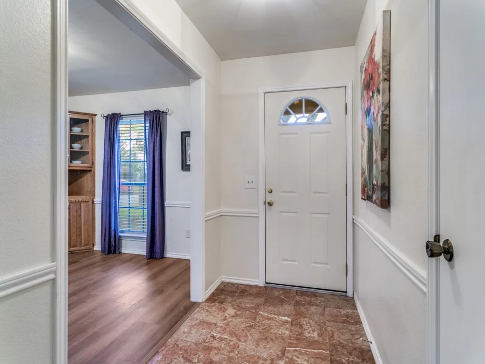 905 Summer Trail Flower Mound, TX 75028