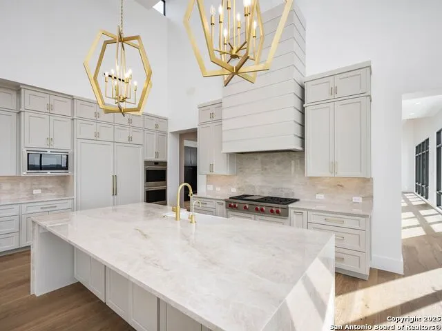 21511 Privada Avila San Antonio, TX 78257