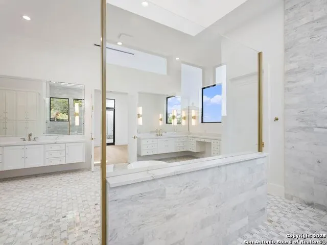 21511 Privada Avila San Antonio, TX 78257