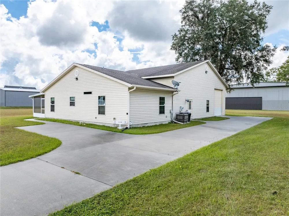 168 SW POBEREZNY GLN Lake City, FL 32025
