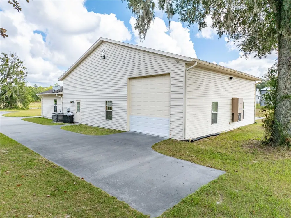 168 SW POBEREZNY GLN Lake City, FL 32025