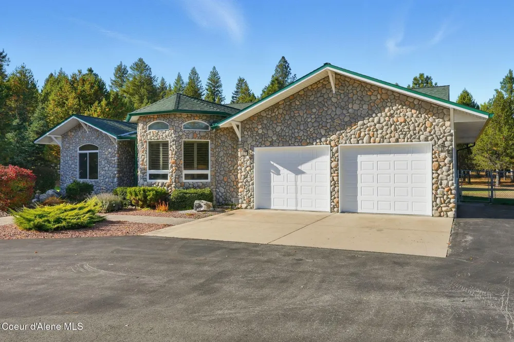 573 Tam Tam Drive Sagle, ID 83860
