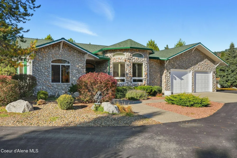 573 Tam Tam Drive Sagle, ID 83860