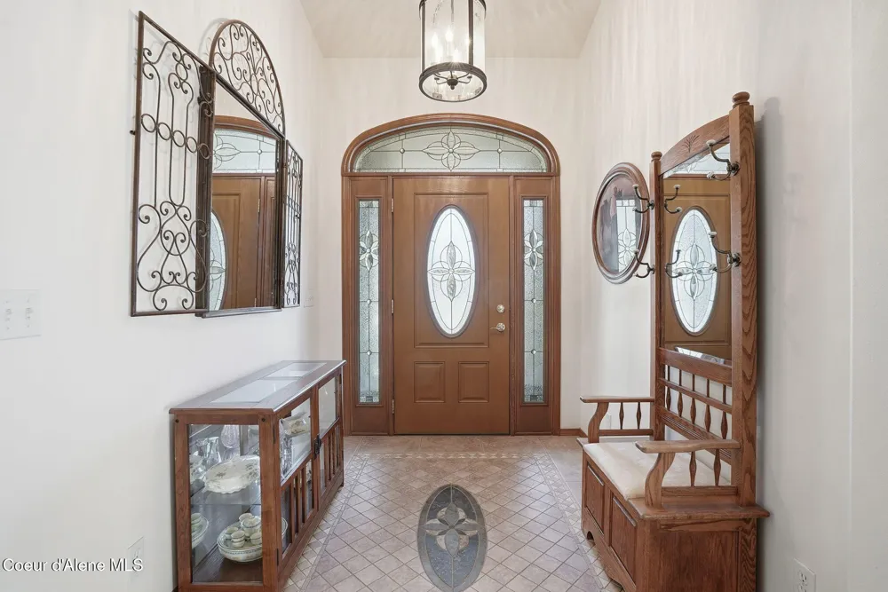 573 Tam Tam Drive Sagle, ID 83860