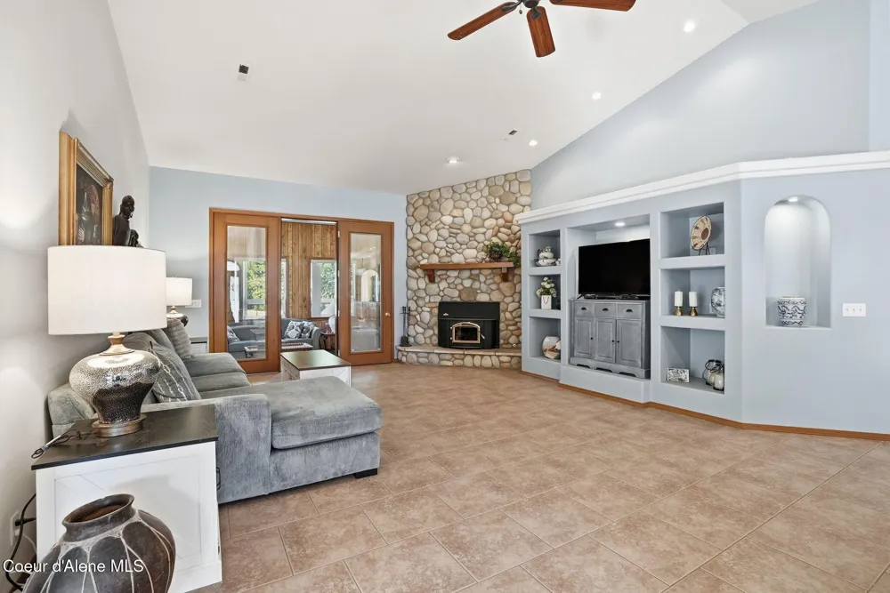 573 Tam Tam Drive Sagle, ID 83860