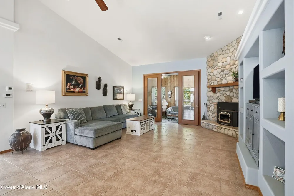 573 Tam Tam Drive Sagle, ID 83860