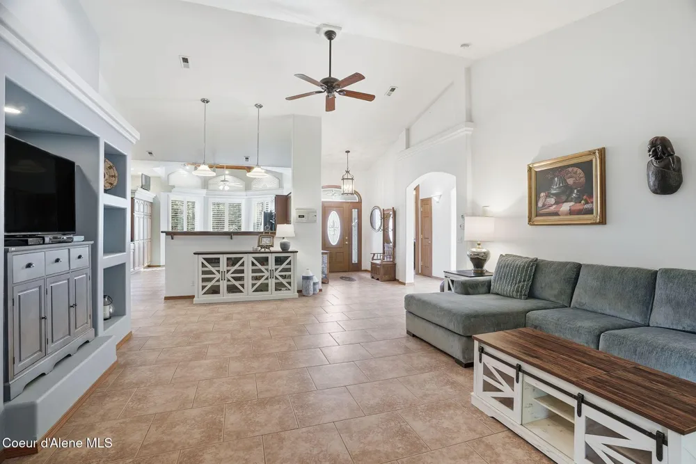 573 Tam Tam Drive Sagle, ID 83860