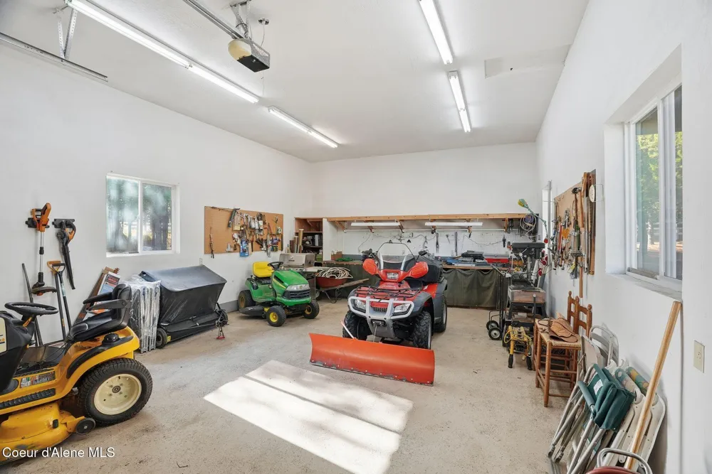 573 Tam Tam Drive Sagle, ID 83860