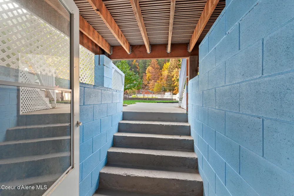 191 King Street Wallace, ID 83873