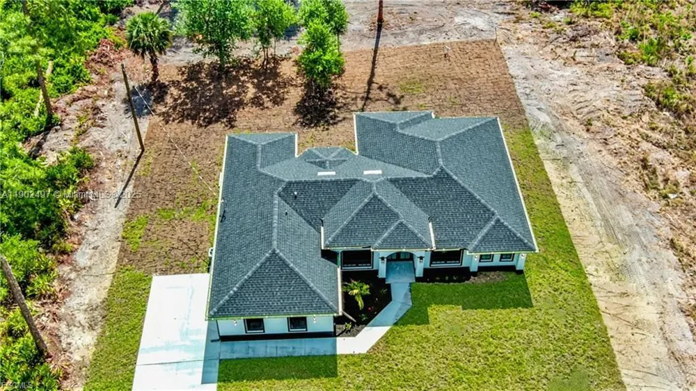 1506 EIGHTH AVE Lehigh Acres, FL 33972