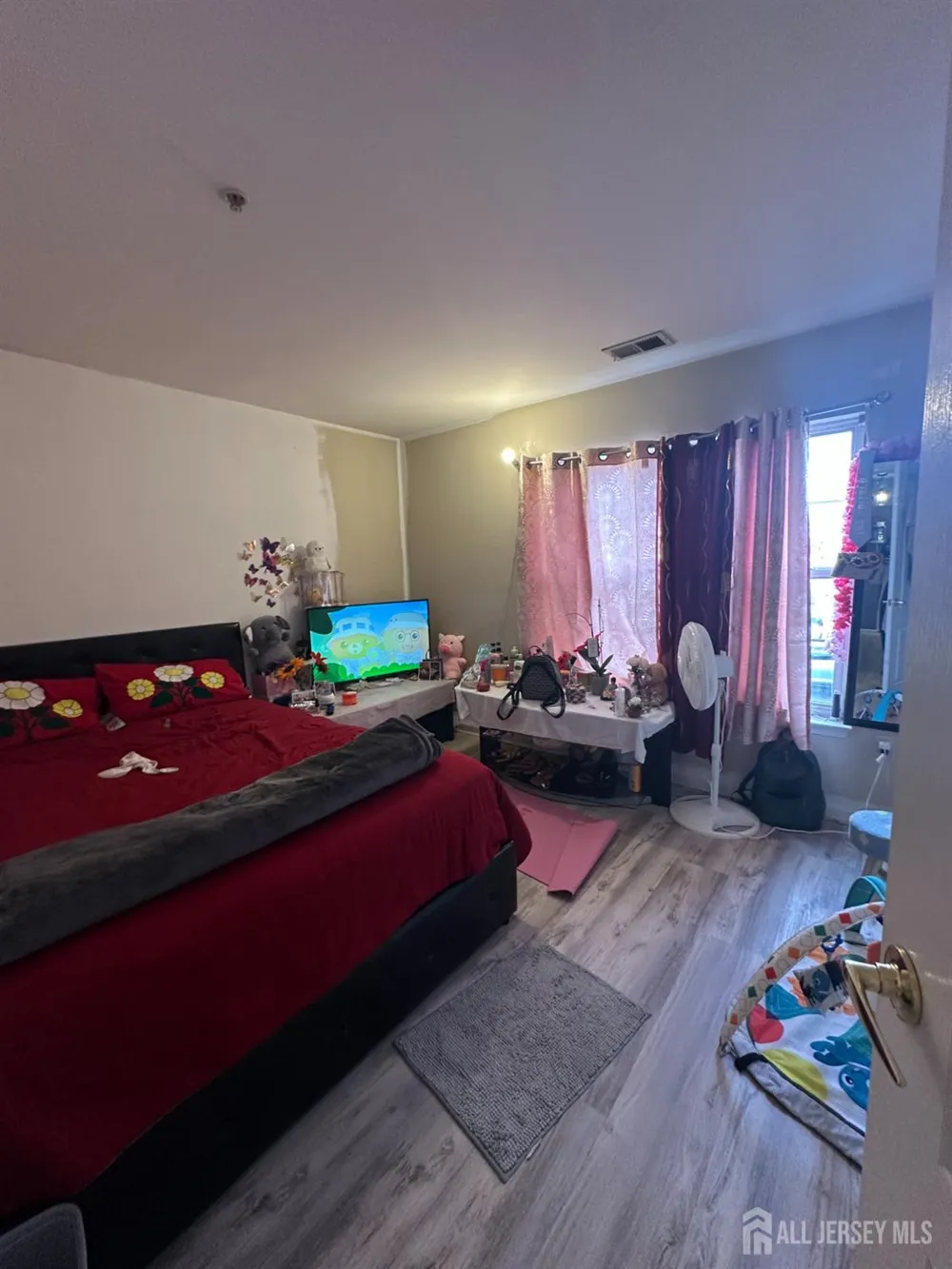 1224 Dogwood Court New Brunswick, NJ 08901