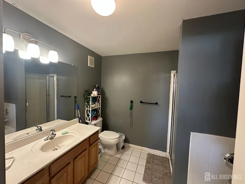 1224 Dogwood Court New Brunswick, NJ 08901