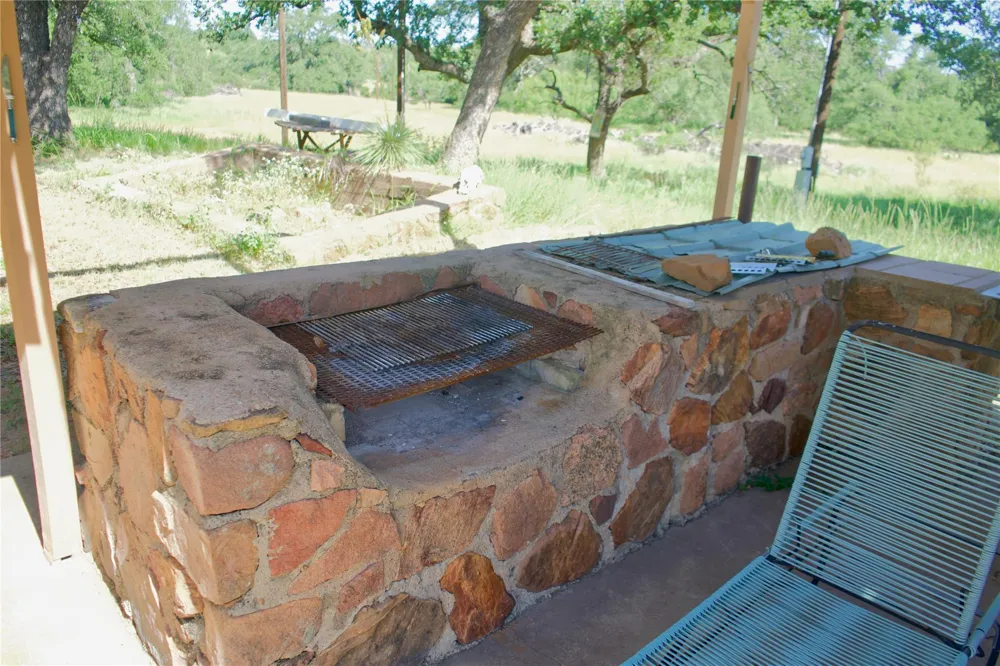 585 Hickory Spring Road Fredericksburg, TX 78624
