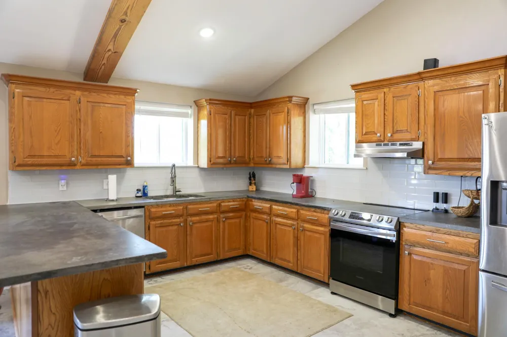 6159 Crestview Drive Athens, TX 75752