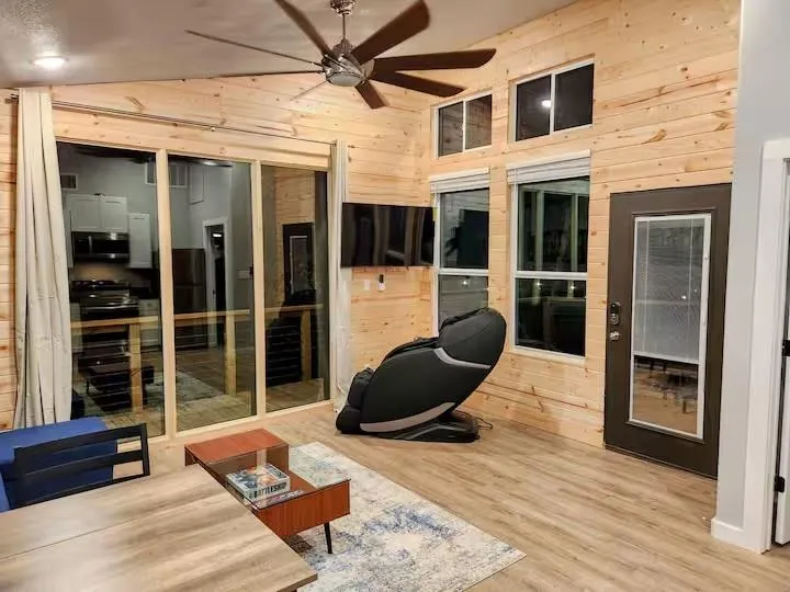 6159 Crestview Drive Athens, TX 75752