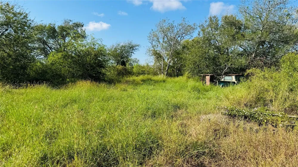 7 County Road 798 Sinton, TX 78387