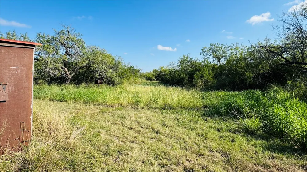 7 County Road 798 Sinton, TX 78387