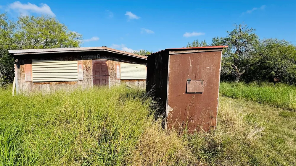 7 County Road 798 Sinton, TX 78387