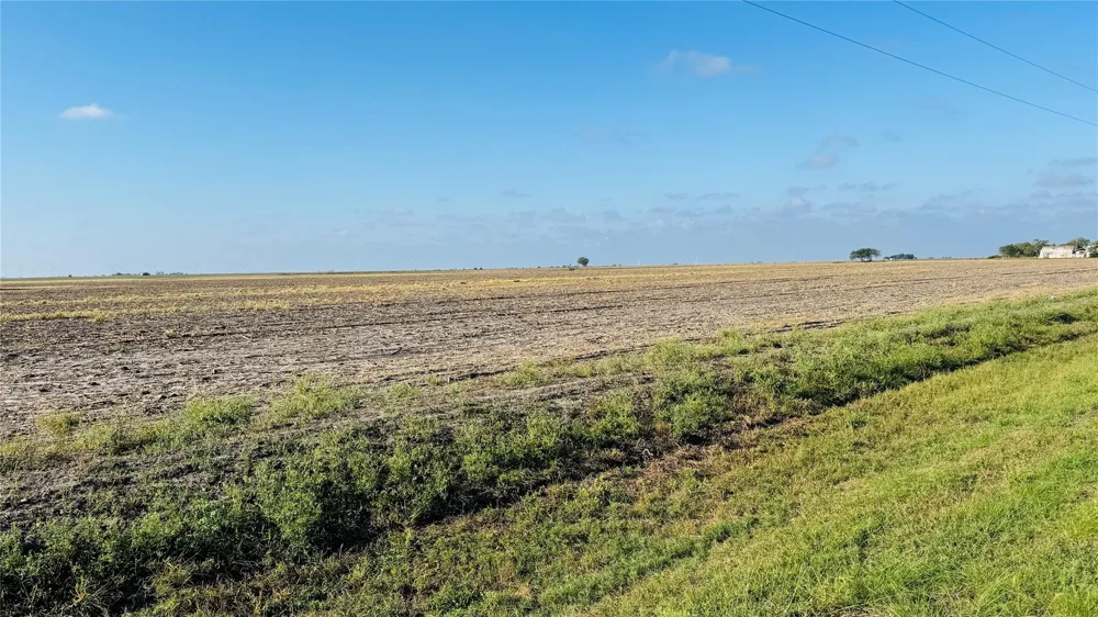 1 County Road 798 Sinton, TX 78387