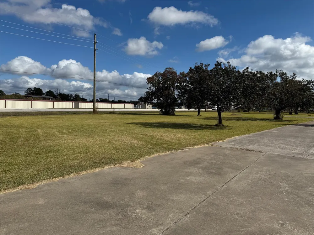 7523 Fm 3180 Road Baytown, TX 77523