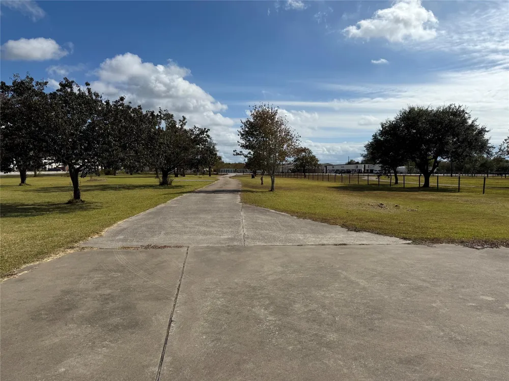 7523 Fm 3180 Road Baytown, TX 77523