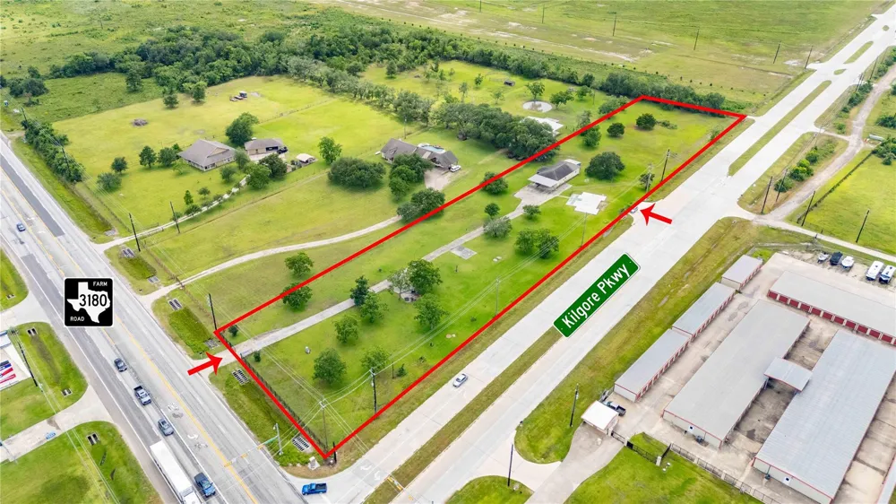 7523 Fm 3180 Road Baytown, TX 77523