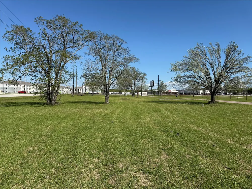 7523 Fm 3180 Road Baytown, TX 77523