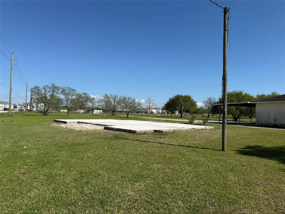 7523 Fm 3180 Road Baytown, TX 77523