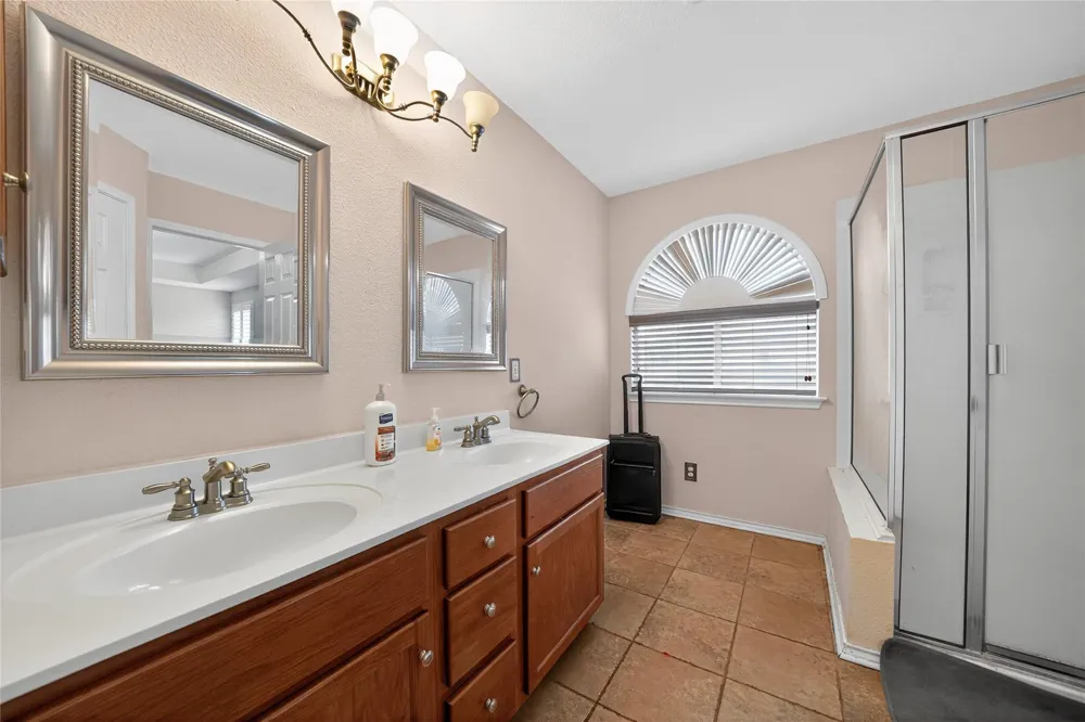 7815 Beechnut Oak San Antonio, TX 78223