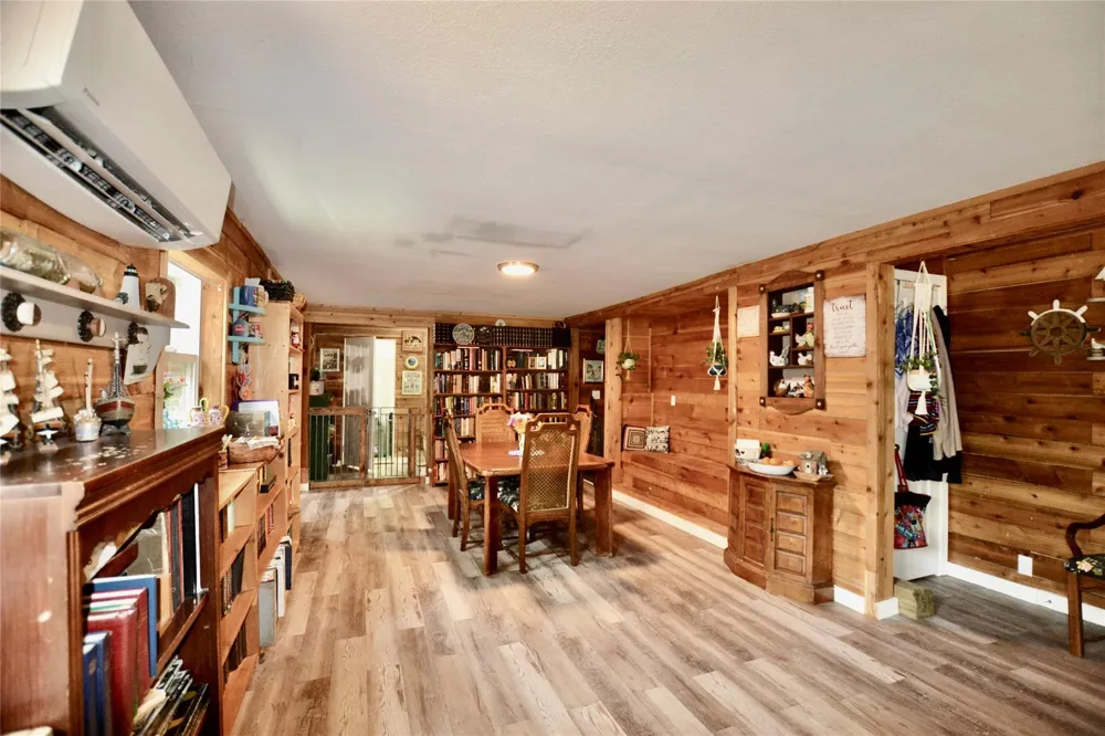 458 Rain Forest Road Onalaska, TX 77360