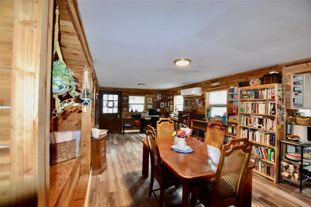 458 Rain Forest Road Onalaska, TX 77360