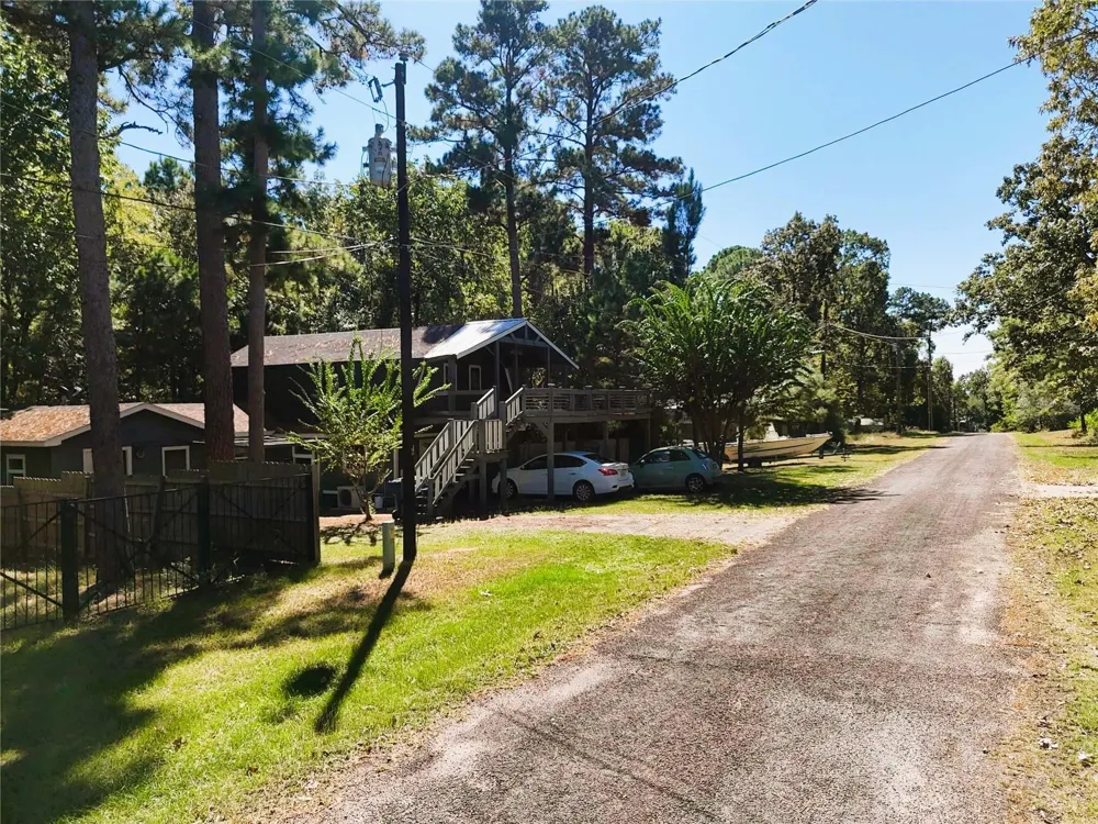 458 Rain Forest Road Onalaska, TX 77360