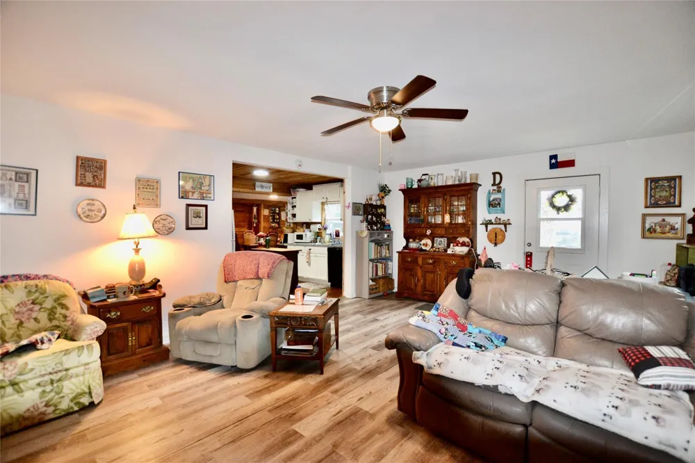 458 Rain Forest Road Onalaska, TX 77360