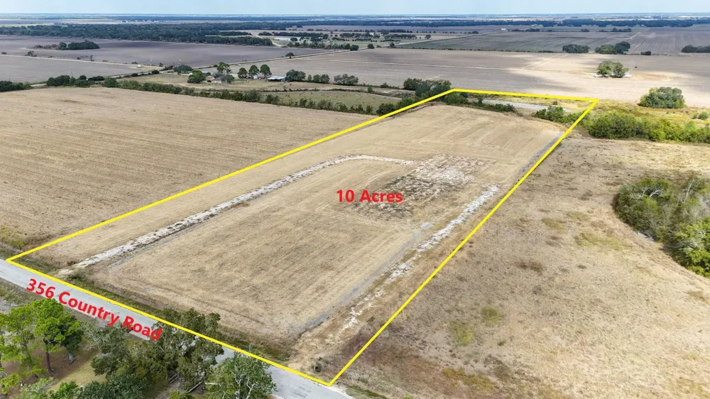 3046 County Road 356 Louise, TX 77455