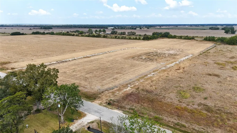 3046 County Road 356 Louise, TX 77455