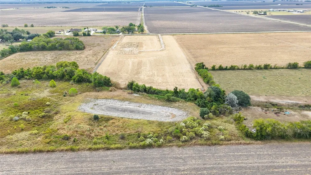 3046 County Road 356 Louise, TX 77455