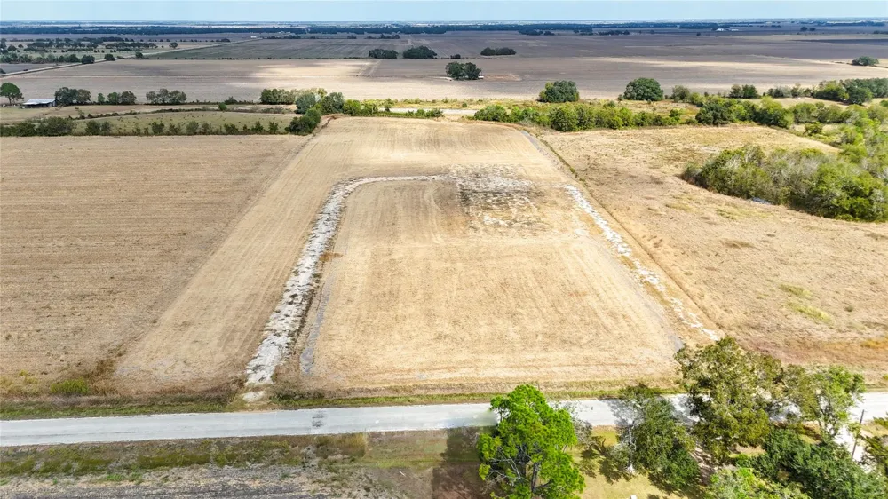 3046 County Road 356 Louise, TX 77455