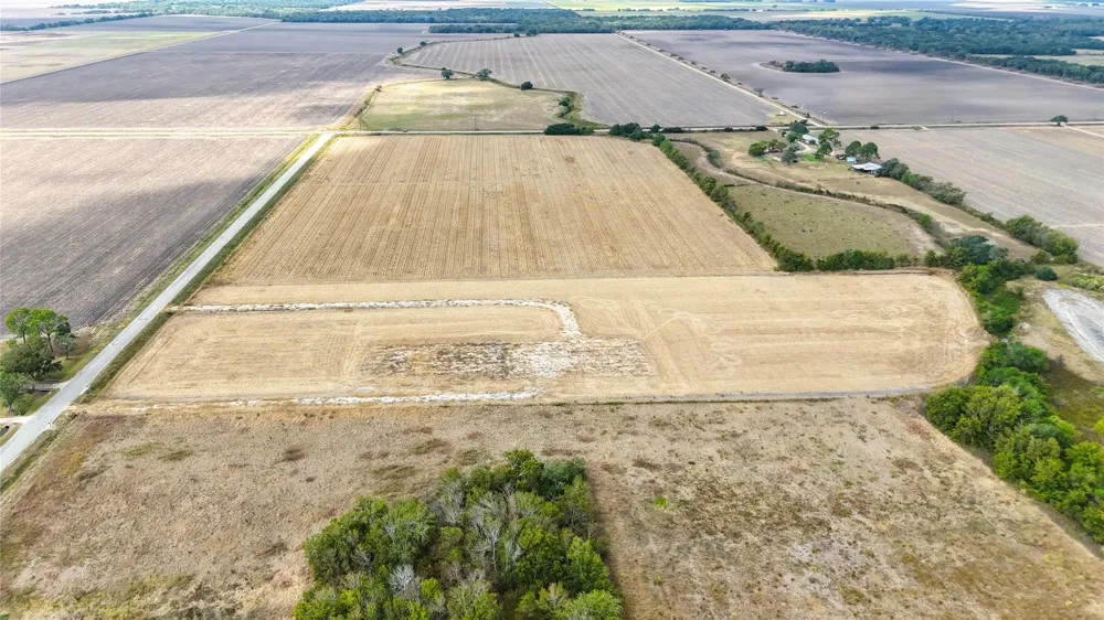 3046 County Road 356 Louise, TX 77455