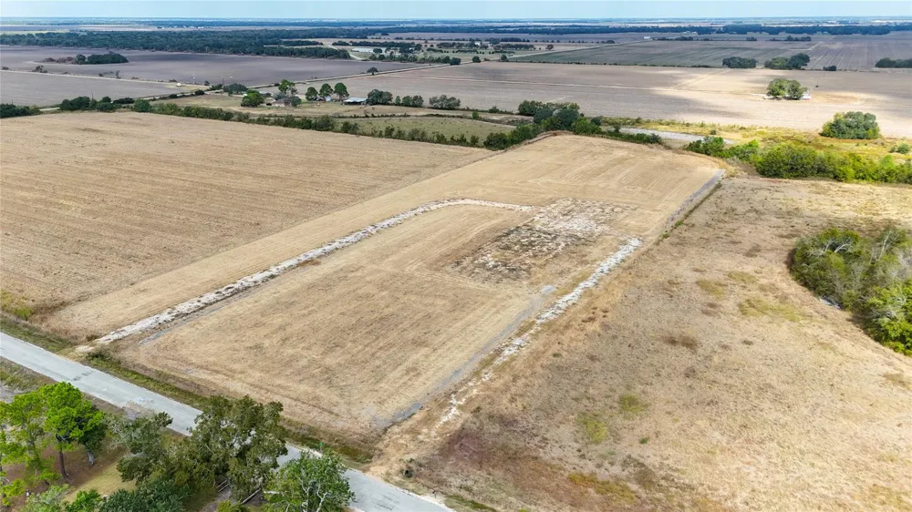 3046 County Road 356 Louise, TX 77455