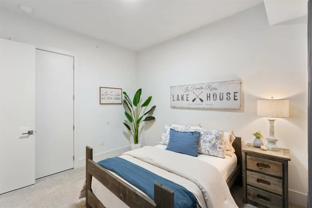 199 Waterpoint Court #208 Montgomery, TX 77356