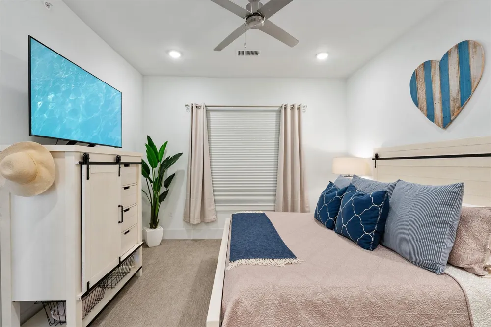 199 Waterpoint Court #208 Montgomery, TX 77356