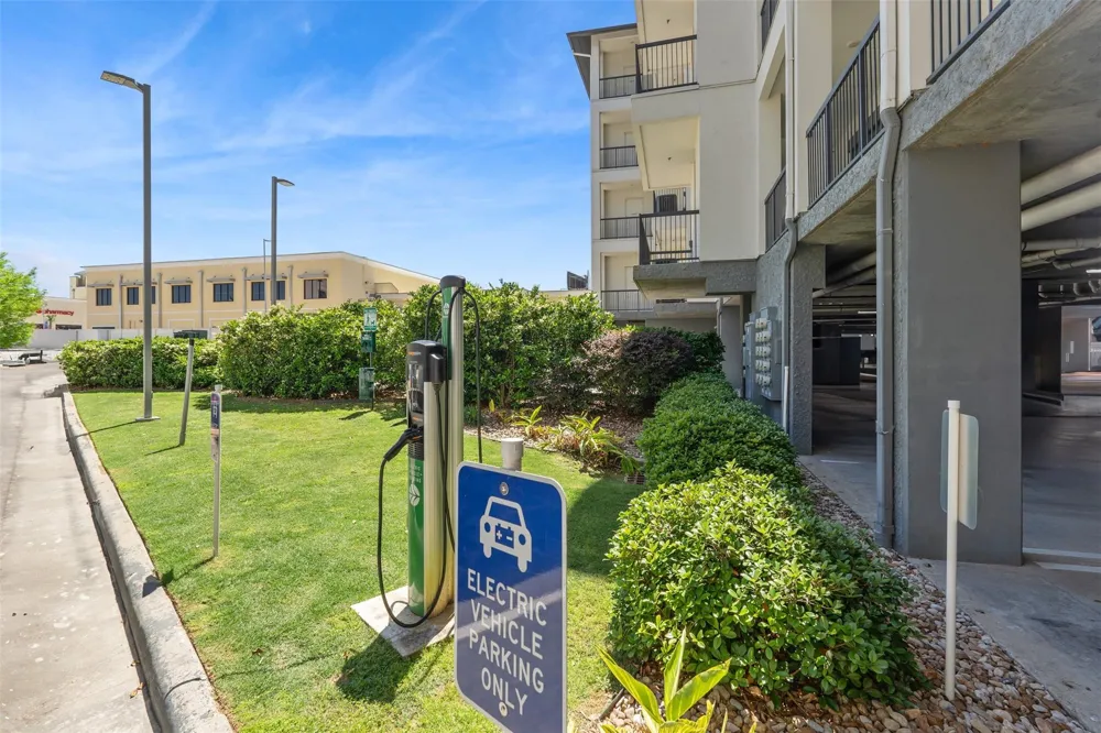 199 Waterpoint Court #208 Montgomery, TX 77356
