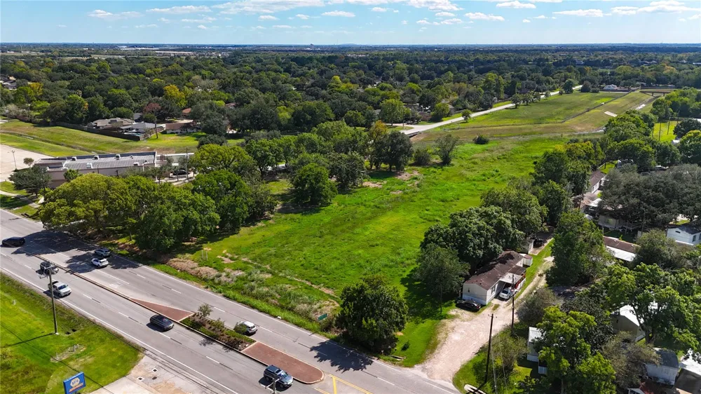 5604 Broadway Street Pearland, TX 77581